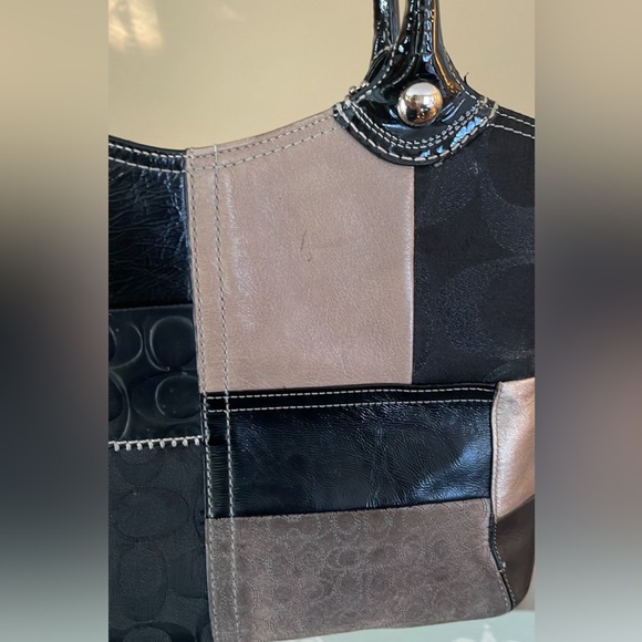 Coach F14045 Beecker Legacy Black/Tan Patchwork Purse - Picture 3 of 11